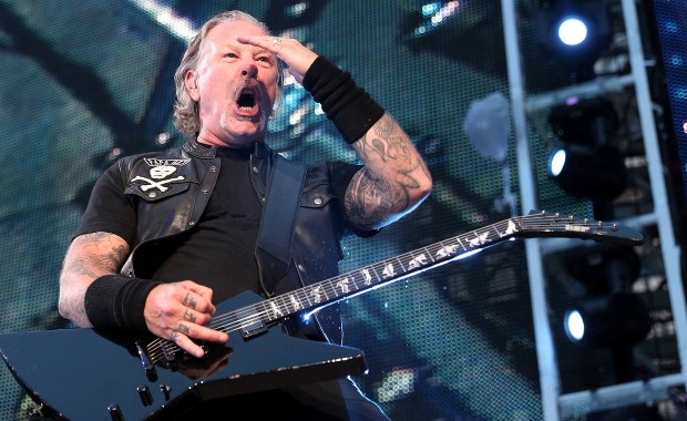 53 artystów, 12 piosenek i słynny album zespołu Metallica