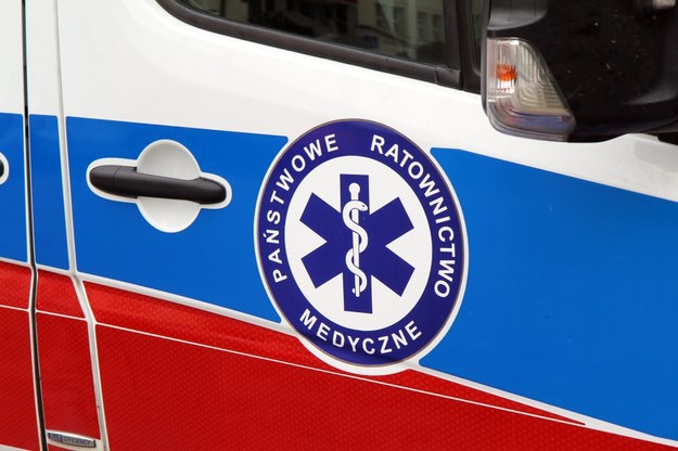 Śmiertelny wypadek w Kaszowie. Na 53-latka spadła belka stropowa