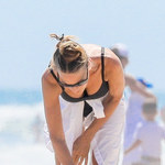 55-letnia Sarah Jessica Parker zachwyca sylwetką na plaży!