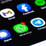 6,8 mln kont na WhatsApp powiązanych z oszustwami. Meta je skasowała