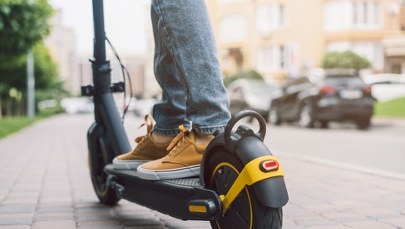 6-latek potrącony przez inne dziecko na hulajnodze. Poważne obrażenia