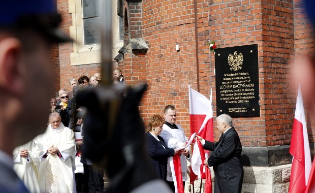 6. rocznica katastrofy smoleńskiej. Uroczystości m.in. na Wawelu, w Warszawie i lotnisku Siewiernyj