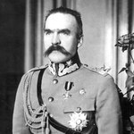 6 sierpnia 1921 r. Józef Piłsudski porządkuje polską armię