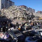 60 godzin po trzęsieniu spod gruzów wyciągnięto noworodka