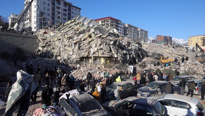 60 godzin po trzęsieniu spod gruzów wyciągnięto noworodka