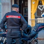 snajperzy 60-letni Polak terroryzował włoskie miasteczko. W mieszkaniu trzymał arsenał