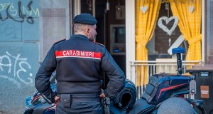 60-letni Polak terroryzował włoskie miasteczko. W mieszkaniu trzymał arsenał