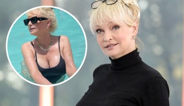 60-letnia Adrianna Biedrzyńska w skąpym stroju pluska się w basenie! Fani: "Zjawiskowa, to mało powiedziane"