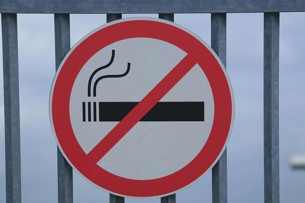 60 proc. ankietowanych jest przeciwne zakazowi sprzedaży papierosów mentolowych i typu slim /&copy; Panthermedia