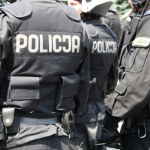 60 pseudokibiców i ręczny miotacz gazu w akcji. Policja pokazała filmik