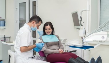 "600 plus" na dentystę. Zmiany w leczeniu zębów na NFZ