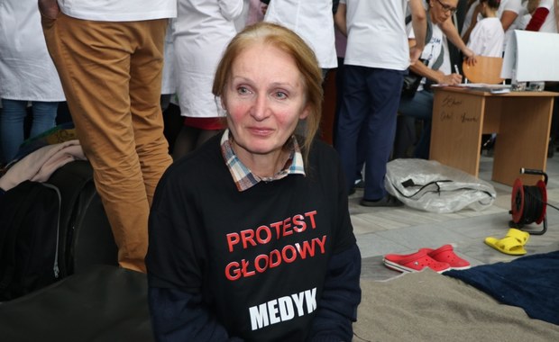 62-latka dołączyła do protestu lekarzy. Zwróciła się z apelem do polityków