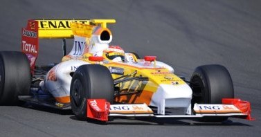 63 osoby z teamu Fernando Alonso stracą niebawem pracę /AFP