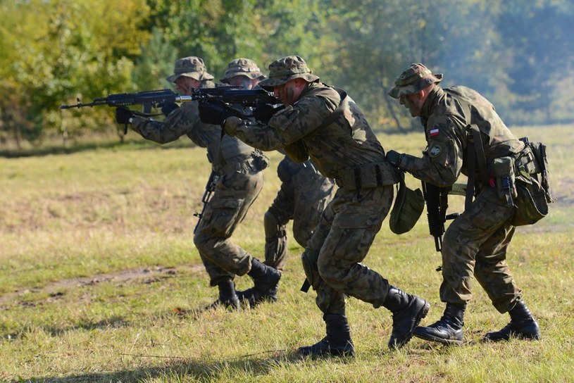 67 proc. Polaków popiera stacjonowanie w naszym kraju wojsk innych krajów NATO /Adam Staśkiewicz /East News