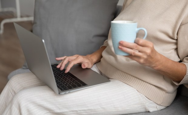 68-latka chciała wziąć ślub, a straciła 200 tys. złotych