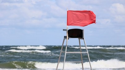 69-latka utonęła w morzu. Bałtyk w wielu miejscach niebezpieczny