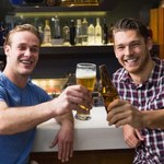 7 dowodów na to, że picie piwa jest zdrowe (naukowcy potwierdzają!)