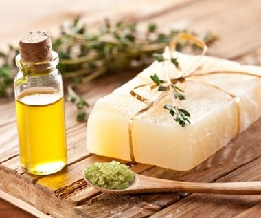 7 fantastycznych zastosowań olejku z drzewa herbacianego
