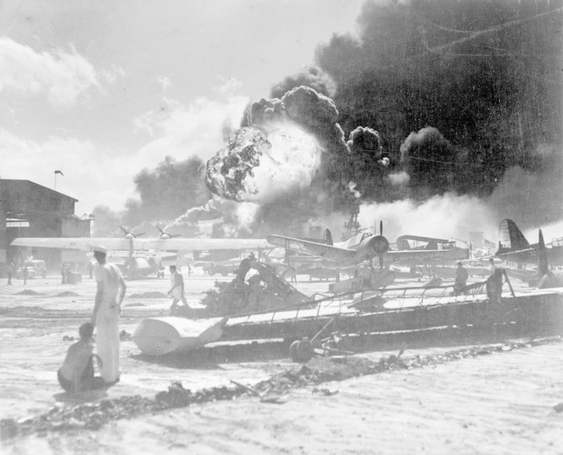 7 grudnia Japończycy zaatakowali Pearl Harbor /materiały prasowe