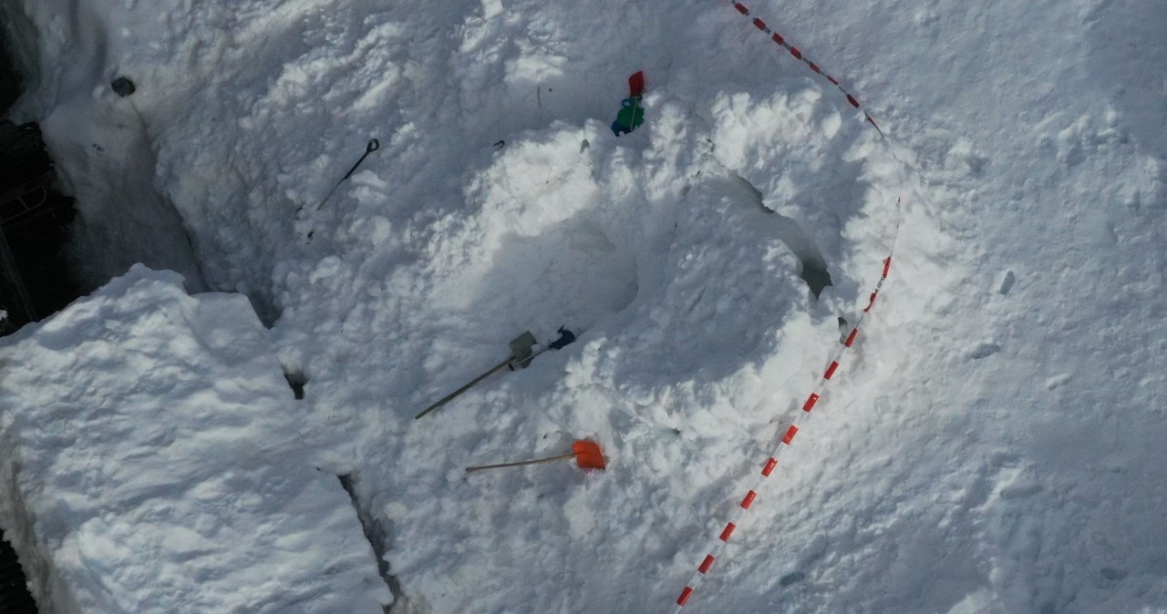 7-latek zginął pod zawalonym igloo. Zbudował je z tatą