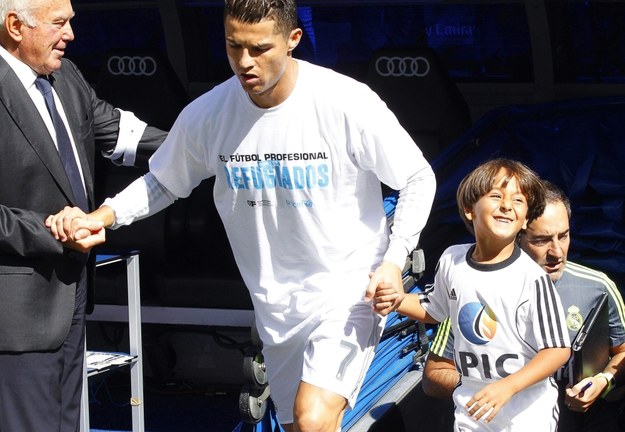 7-letni Zaid z Cristiano Ronaldo /Alberto Martin /PAP/EPA