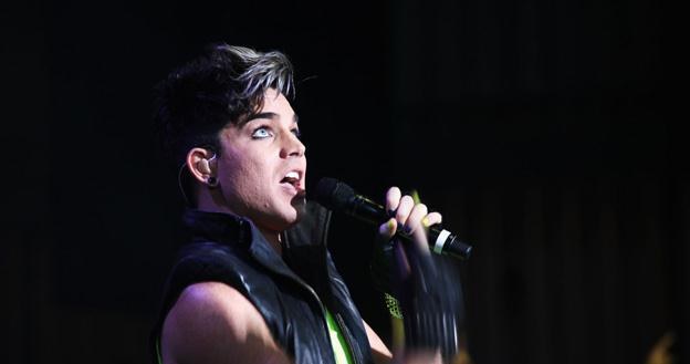 7 lipca Adam Lambert wystąpi w Polsce z grupą Queen - fot. Neilson Barnard /Getty Images/Flash Press Media