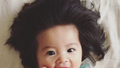7-miesięczna Chanco jest gwiazdą internetu. Poznajcie dziecko z wyjątkowo bujną czupryną