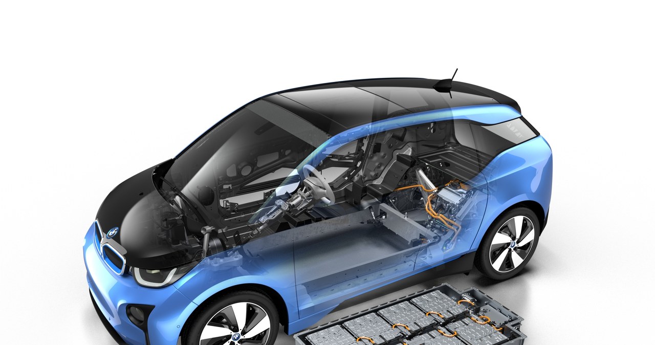 70 000 złotych - tyle kosztują nowe baterie do BMW i3 /materiały prasowe