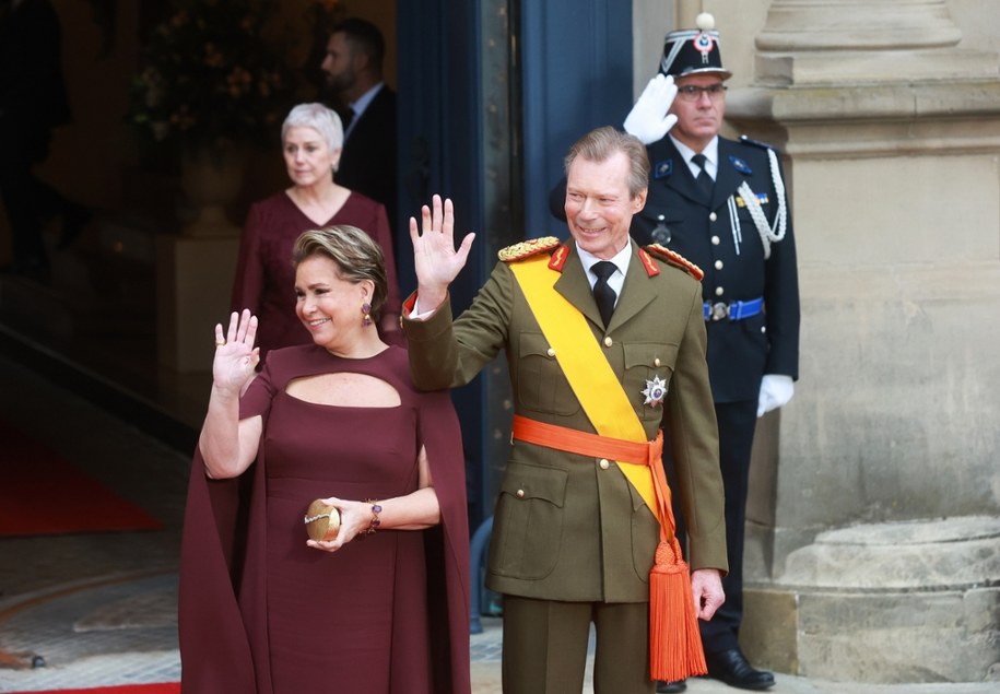 70-letni Henri i jego żona Maria Teresa /OLIVIER HOSLET /PAP/EPA