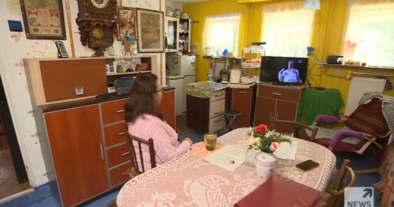 70-letnia Aurelia Fil mieszka w piwnicy bloku w Giżycku /Polsat News