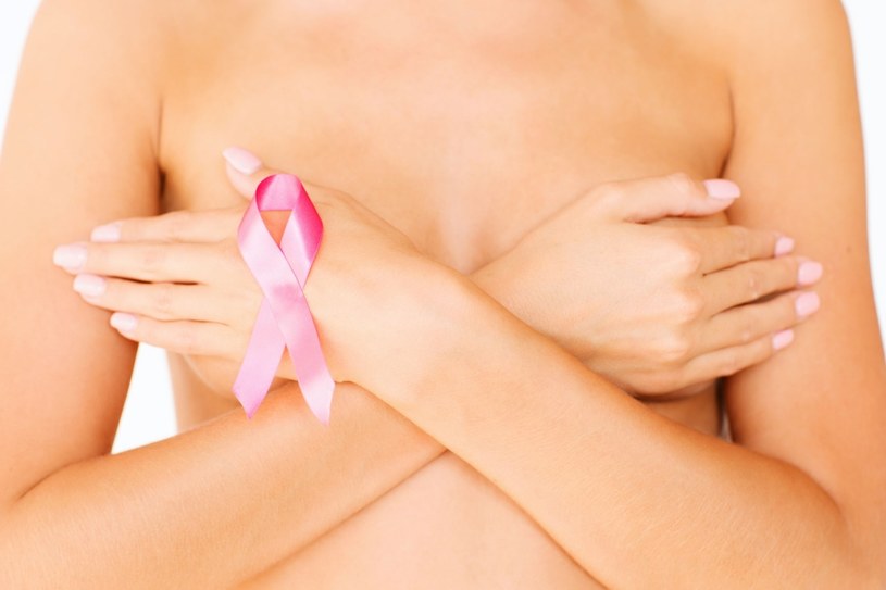 70 proc. kobiet noszących źle dopasowane biustonosze odczuwa z tego powodu ból /123RF/PICSEL