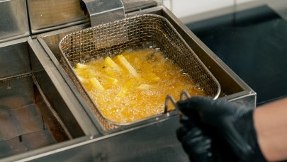 7000 kradzieży rocznie. Dlaczego przestępcy polują na zużyty olej z frytek?