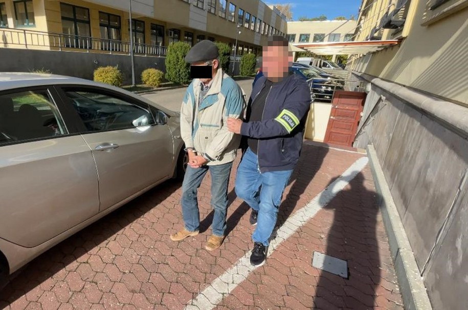 72-latek może spędzić 8 lat w więzieniu /Policja Warszawa Śródmieście /Policja