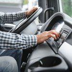 75 kierowców musi wrócić do domu. Nie umieli obsłużyć tabletu