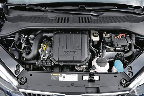 75-konny trzycylindrowy silnik zasilany gazem jest tylko minimalnie mniej dynamiczny niż wtedy, gdy pracuje na benzynie bezołowiowej. /Motor