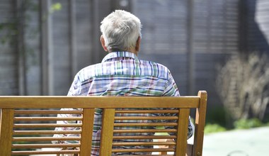 75-latek oszukał 89-latka "na listonosza". Ale potem wpadł na tę 96-latkę