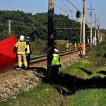76-latek zignorował sygnały na przejeździe kolejowym. Zginął na miejscu