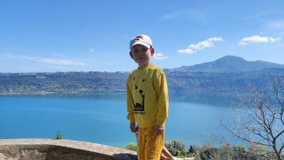 8-letni Karol pół życia spędził na dializach