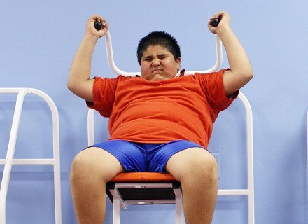 8-letni Prashant ćwiczy w centrum fitnessu dla młodzieży z nadwagą /AFP