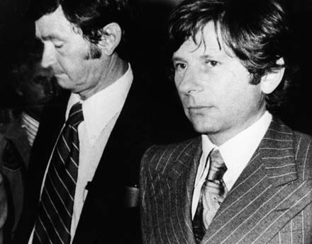 8 sierpnia 1977 rok. Roman Polański opuszcza sąd w Santa Monica. Czy po 32 latach wróci do USA? /AFP
