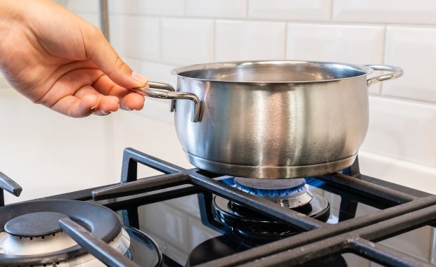 80-latka zostawiła odkręcony gaz. Ulatniał się kilka godzin