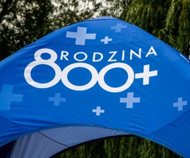 800 plus w kwietniu. ZUS wyśle dwie wypłaty jednego dnia