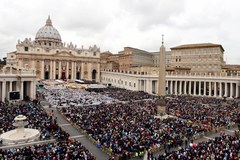 800 tys. wiernych na kanonizacji dwóch papieży