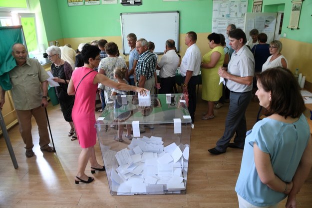 82,8 proc. uczestników referendum było przeciwko powstaniu lotniska /Jacek Turczyk /PAP