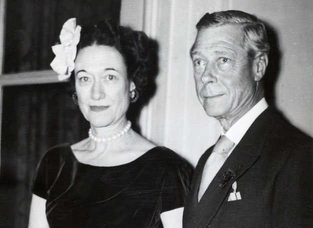 9 listopada 1959 roku - Edward VIII z żoną Wallis Simpson na przyjęciu w Paryżu /Agencja FORUM