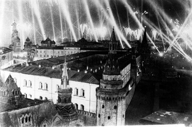 9 maja 1945 r., Plac Czerwony. Moskwa świętuje dzień zwycięstwa /East News