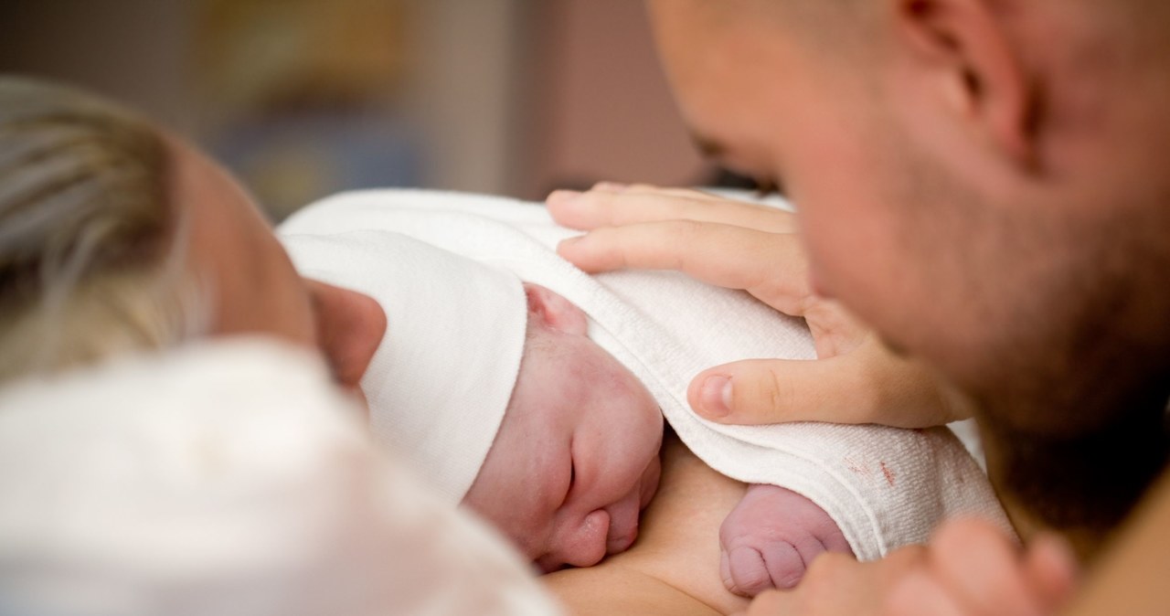 9 miesięcy oczekiwania i wreszcie nadchodzi ten moment - poród. To niezwykle ważne wydarzenie dla dziecka i mamy /123RF/PICSEL