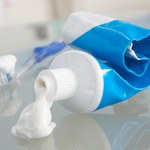 9 niesamowitych zastosowań pasty do zębów