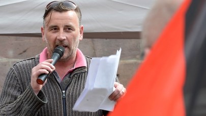 9 tys. osób na antyimigranckim proteście. Krytykują rząd, chwalą Putina