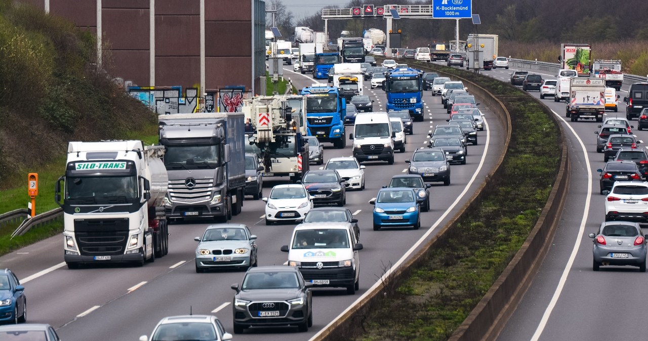 91,5 tys. na poczet kary za brak opłat autostradowych zapłacił duński przwoźnik skontrolowany przez Krajową Administrację Skarbową /AFP